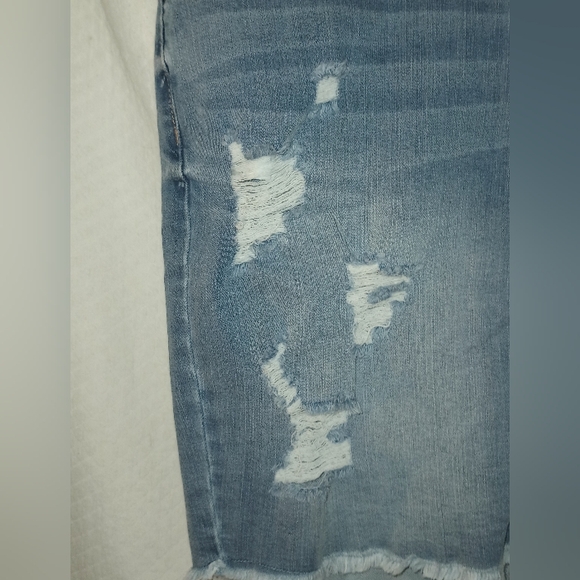 Rue+ Distressed Plus Size Denim Skirt Size 2X - Picture 2 of 11